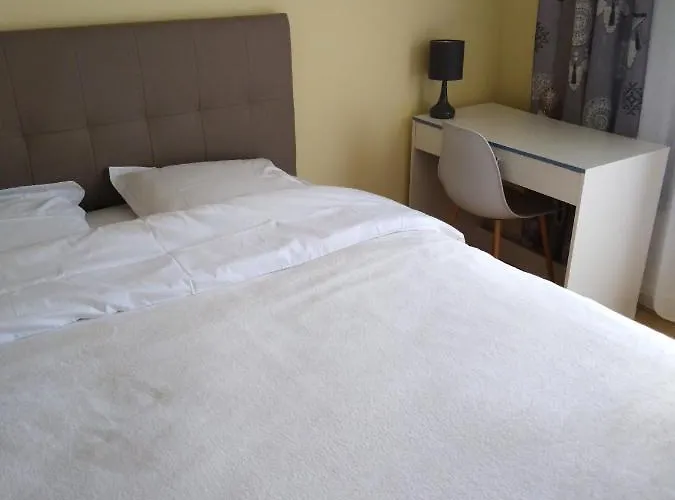 chez Myla chambre avec tv ecran plat